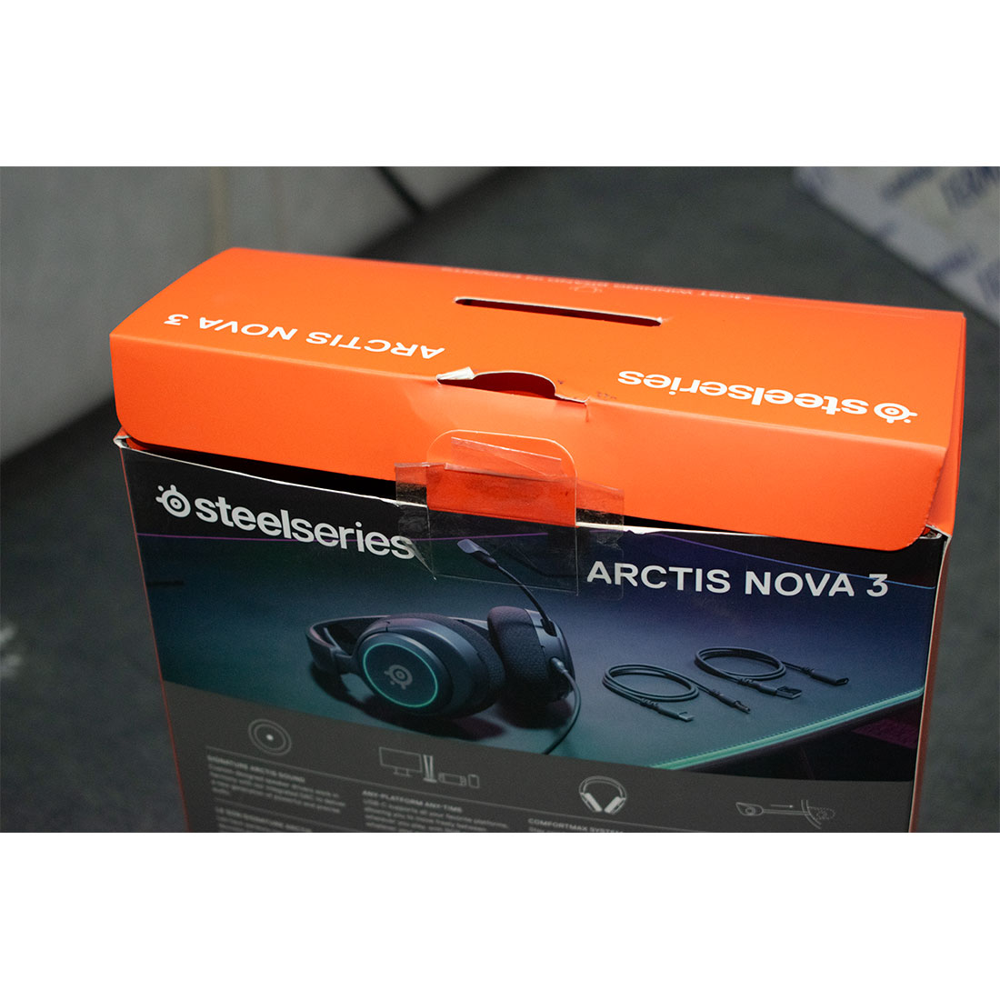 Гарнитура Steelseries Arctis Nova 3